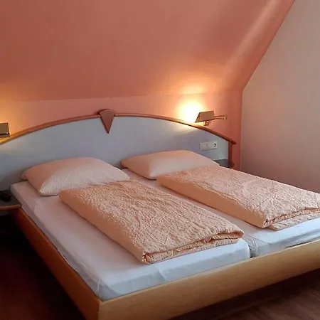 Landgasthaus Waldhorn Otel