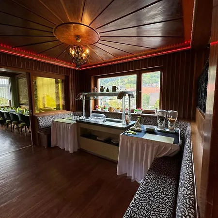 Otel Landgasthaus Waldhorn