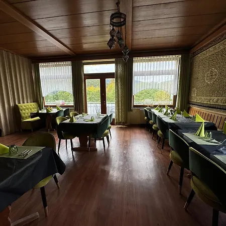 Landgasthaus Waldhorn 2*