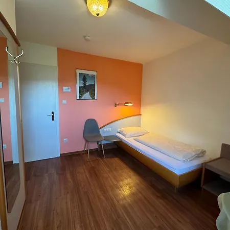 Otel Landgasthaus Waldhorn