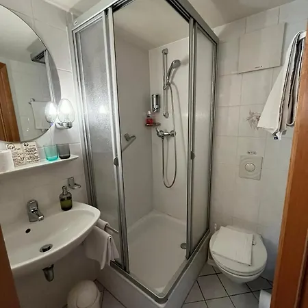 Landgasthaus Waldhorn Otel