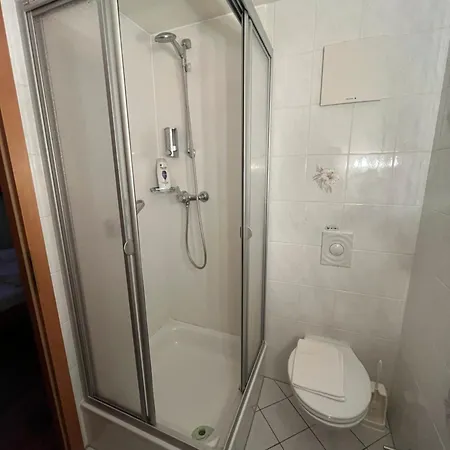 Landgasthaus Waldhorn 2*