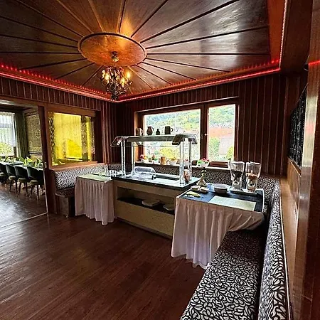 فندق Landgasthaus Waldhorn 2*