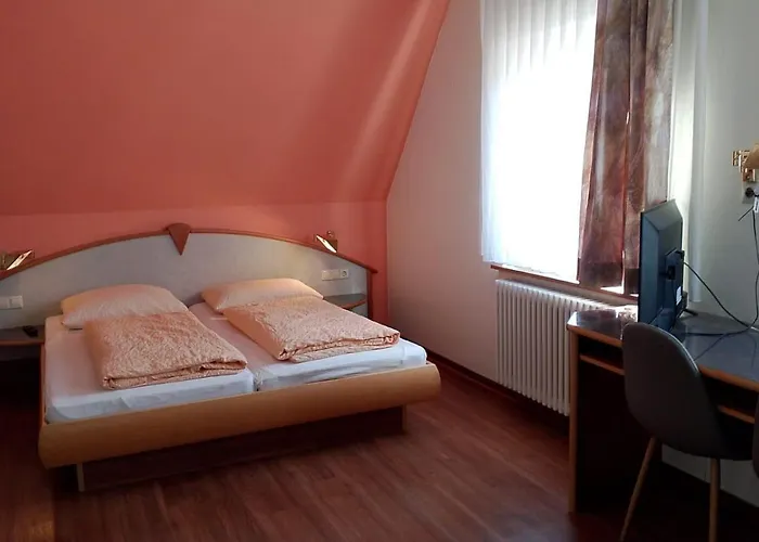 Landgasthaus Waldhorn ホテル 2*