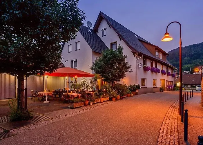 Landgasthaus Waldhorn フォルバック